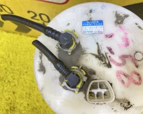 Топливный насос Toyota