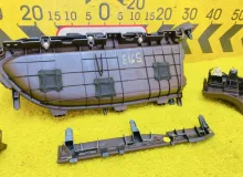 Бардачок TOYOTA ESQUIRE 2015 5543228260 ZWR80G 2ZRFXE, передний