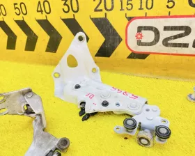 Ролик раздвижной двери Toyota