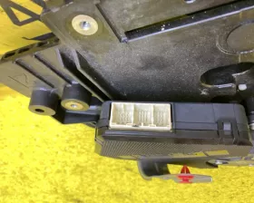 Доводчик двери Toyota