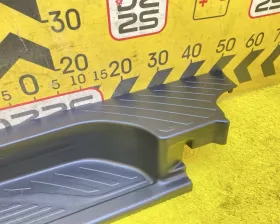 Накладка на порог Toyota