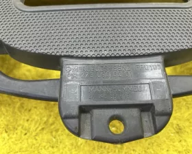 Корпус воздушного фильтра Mercedes-Benz