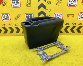 Бардачок между сиденьями Toyota