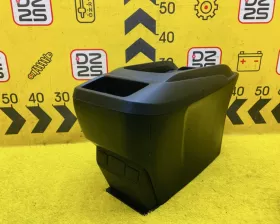 Бардачок между сиденьями Toyota