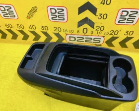 Бардачок между сиденьями Toyota