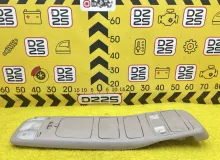 Светильник салона TOYOTA LAND CRUISER 1999 8126060061 UZJ100W 2UZFE, передний
