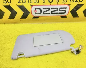 Козырек Nissan