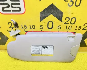 Козырек Nissan