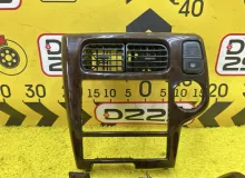 Консоль магнитофона NISSAN TERRANO 1999 682602W200 JTR50 ZD30DDTI, передний