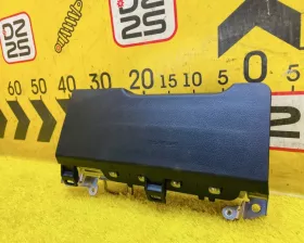 Подушка безопасности для колен TOYOTA