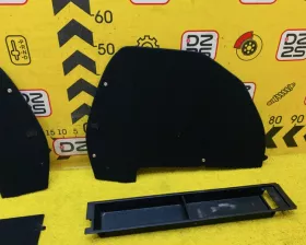 Пол багажника пластик Toyota