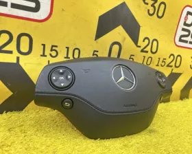 Подушка безопасности водителя Mercedes-Benz