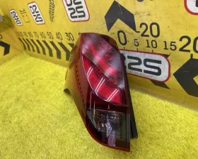 Стоп-сигнал Toyota
