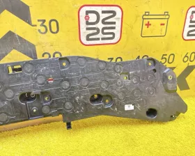 Доводчик двери Toyota