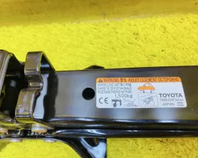 Поддомкратник/ домкрат Toyota