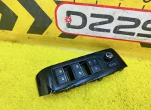 Блок управления стеклоподъемниками TOYOTA ALPHARD 2015 8404048160 AGH35W 2ARFE, передний правый