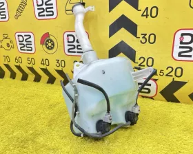 Бачок стеклоомывателя Toyota
