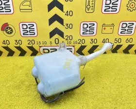 Бачок стеклоомывателя Toyota