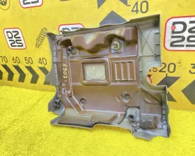 Пластиковая крышка на двс TOYOTA