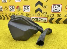 Корпус воздушного фильтра TOYOTA ESQUIRE 2015 1775037080 ZWR80G 2ZRFXE, передний