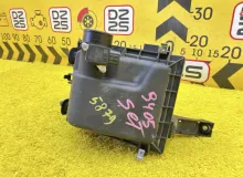 Корпус воздушного фильтра TOYOTA ESQUIRE 2015 1770037292 ZWR80G 2ZRFXE, передний