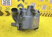 Корпус воздушного фильтра TOYOTA ESQUIRE 2015 1770037292 ZWR80G 2ZRFXE, передний