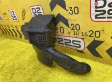 Корпус воздушного фильтра TOYOTA ESQUIRE 2015 1775037080 ZWR80G 2ZRFXE, передний