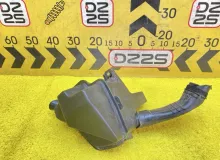 Корпус воздушного фильтра TOYOTA ESQUIRE 2015 1775037080 ZWR80G 2ZRFXE, передний
