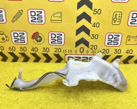 Бачок стеклоомывателя Toyota