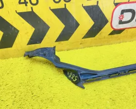 Молдинг лобового стекла Toyota