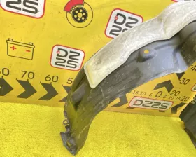 Подкрылок Toyota
