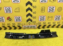 Пластик замка багажника TOYOTA SIENTA 2015 6471652180 NHP170G 1NZFXE, задний