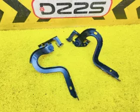 Петля капота Toyota