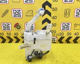 Бачок стеклоомывателя Toyota