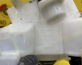 Бачок стеклоомывателя Toyota