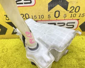 Бачок стеклоомывателя Toyota
