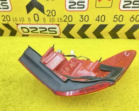 Стоп-сигнал Toyota