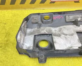 Пластиковая крышка на двс TOYOTA