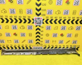 Накладка на порог TOYOTA