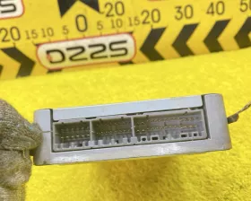 Блок управления двс Toyota