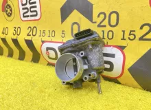 Заслонка дроссельная TOYOTA ESQUIRE 2015 2203037060 ZWR80G 2ZRFXE, передняя