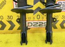 СТОЙКА ПАРА ЛЕВАЯ И ПРАВАЯ TOYOTA WISH 2012 4851069635 ZGE25W 2ZRFAE, передняя