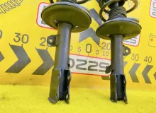 СТОЙКА ПАРА ЛЕВАЯ И ПРАВАЯ TOYOTA WISH 2012 4851069635 ZGE25W 2ZRFAE, передняя