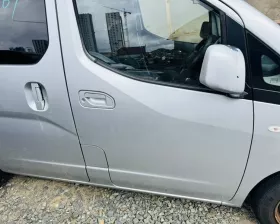 Дверь боковая Nissan