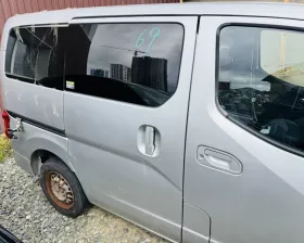 Дверь боковая Nissan
