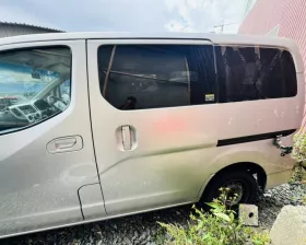 Дверь боковая Nissan