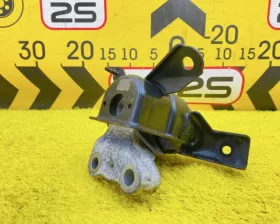 Подушка двигателя TOYOTA