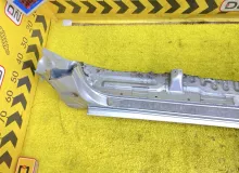 Порог кузова TOYOTA HILUX SURF 2004 6131235010 VZN215W 5VZFE, левый