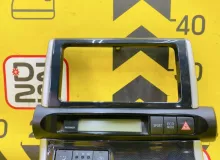 Консоль магнитофона TOYOTA WISH 2012 5542068140 ZGE25W 2ZRFAE, передний