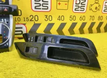 Консоль магнитофона TOYOTA WISH 2012 5542068140 ZGE25W 2ZRFAE, передний